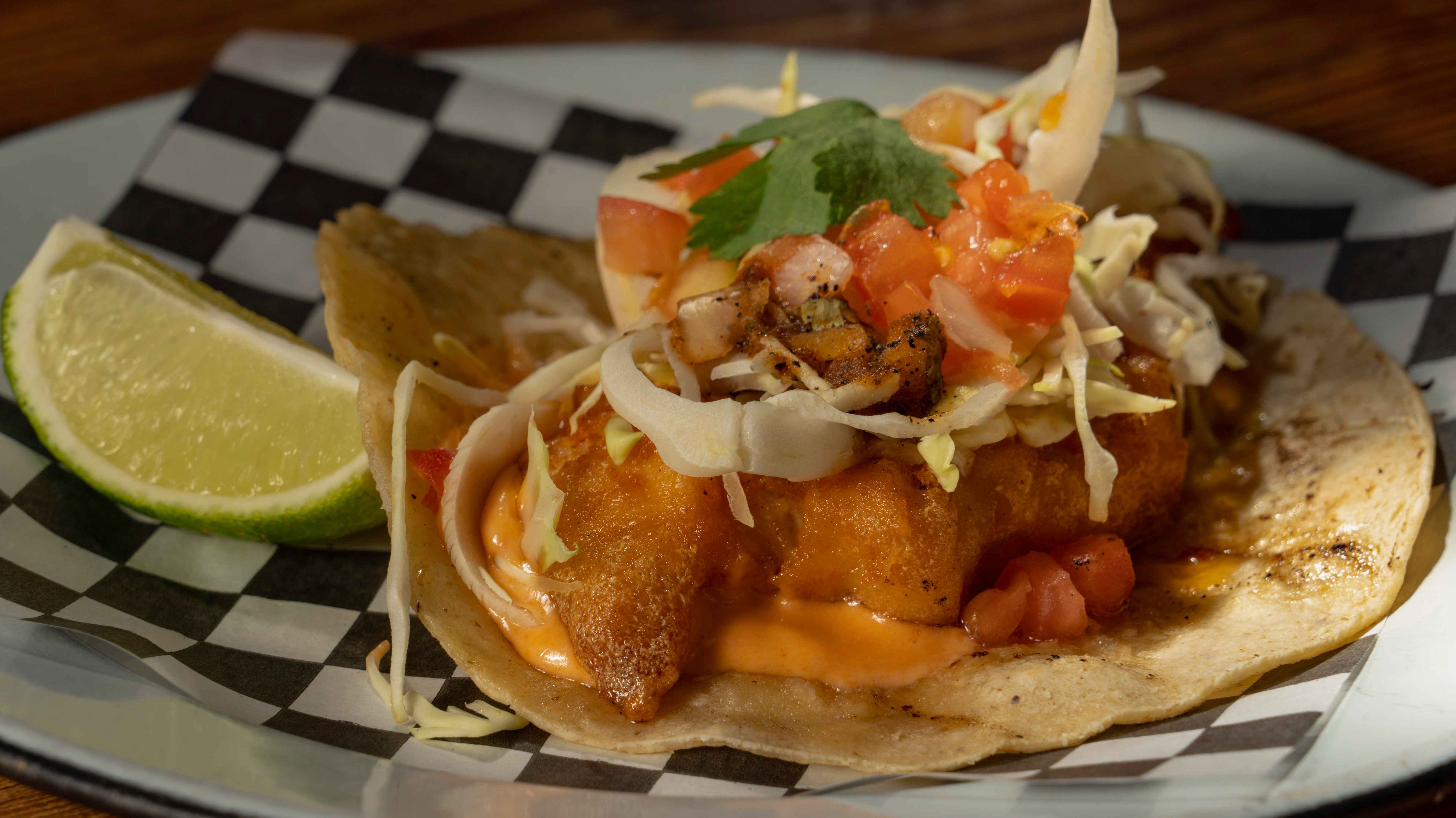 Pescado Estilo Ensenada Taco