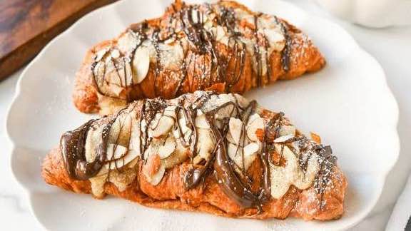 Almond croissant