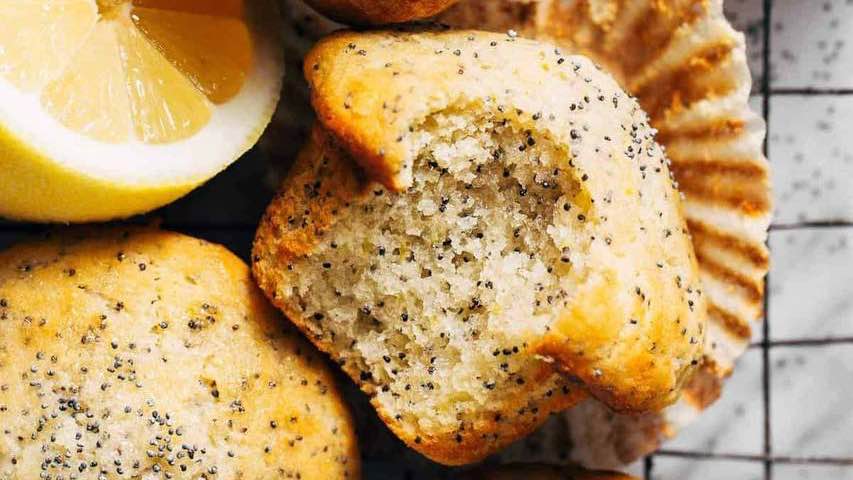 Lemon Poppyseed Muffin
