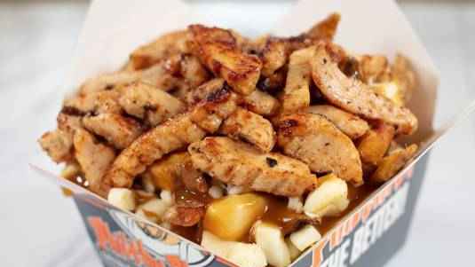 Grilled Chicken Poutine