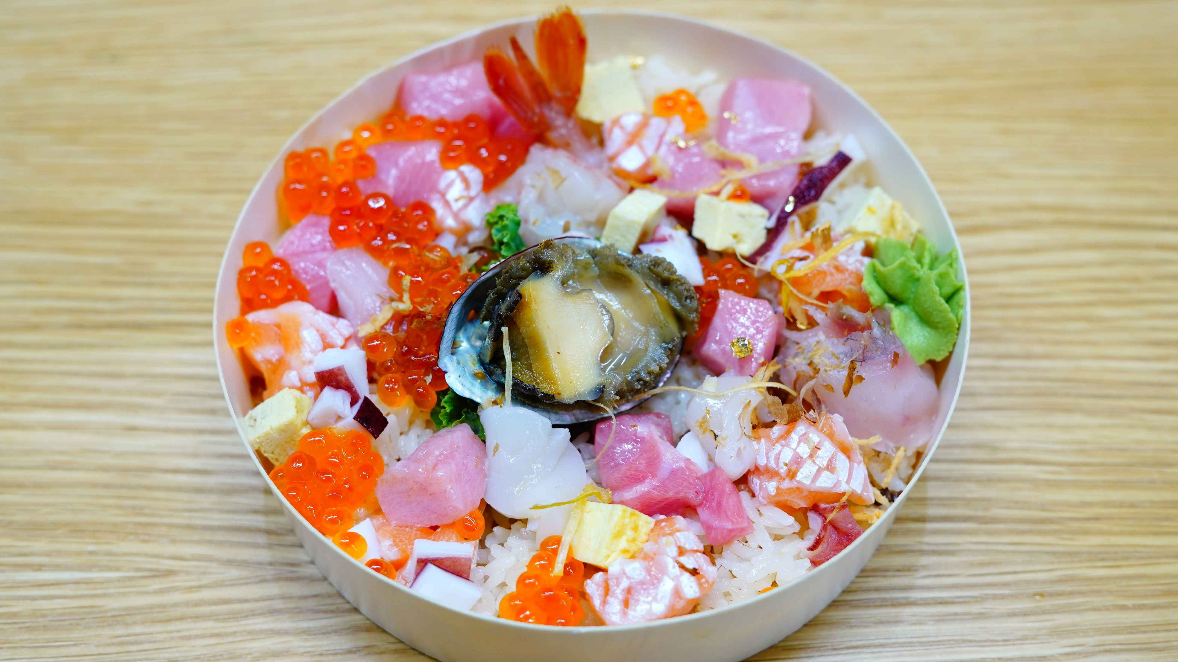 Delux Chirashi