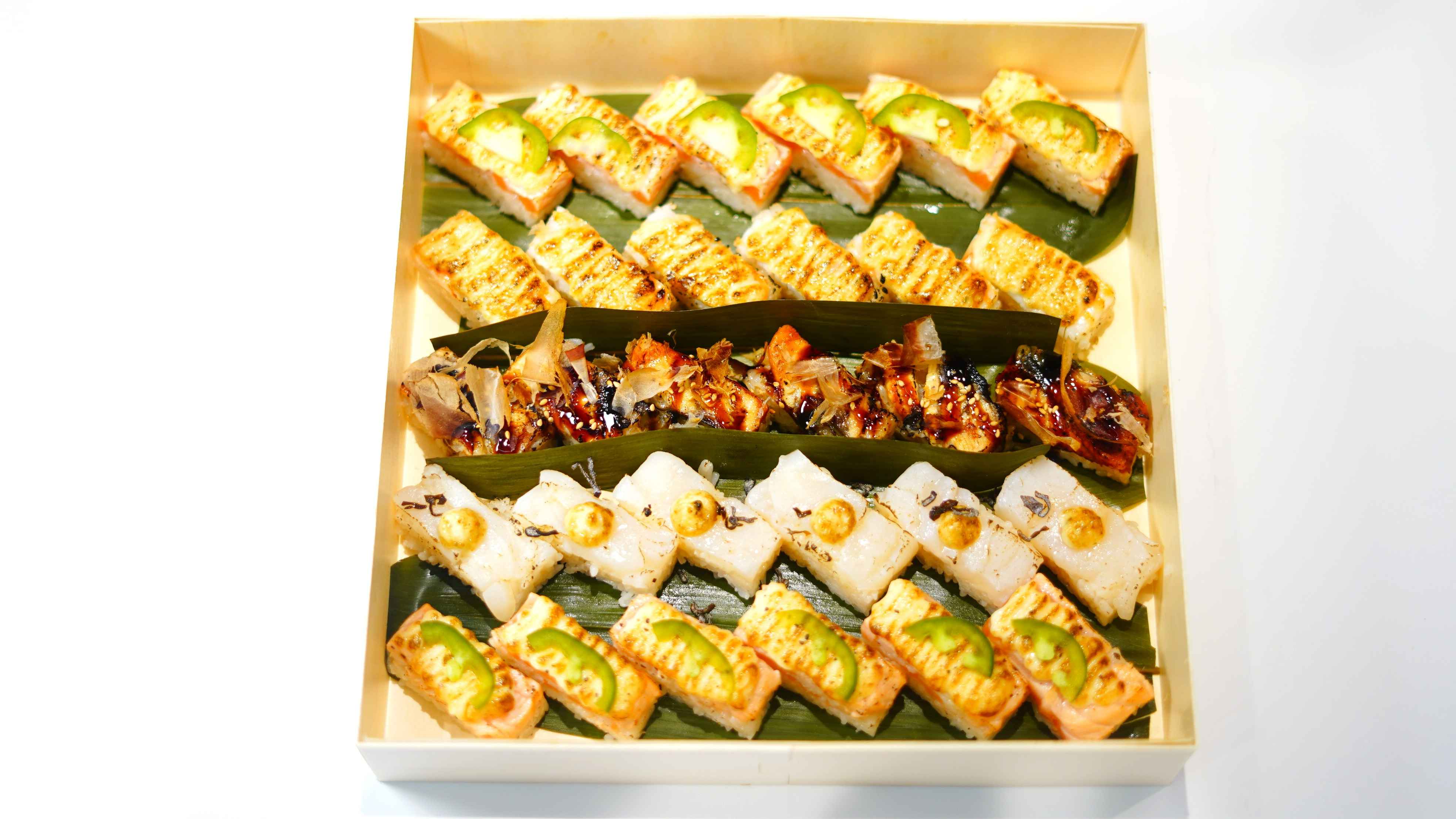 Medium 30pcs - Torched Party Tray