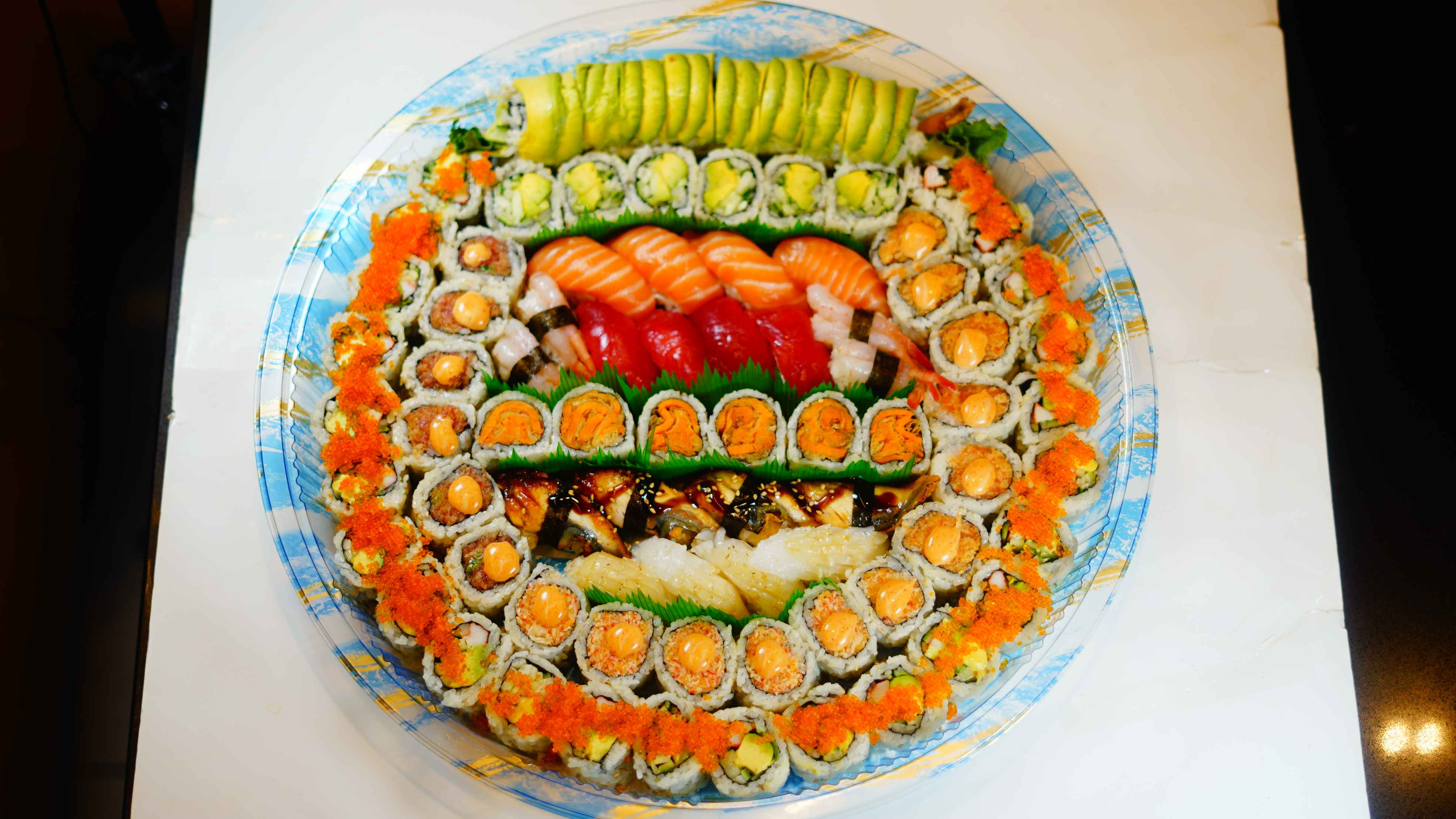 Maki & Sushi Party Tray Large 82pcs
